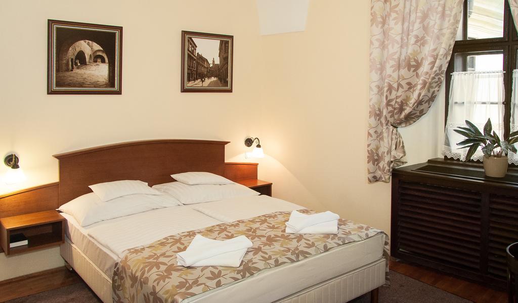 Hotel Klastrom Дьєр Екстер'єр фото