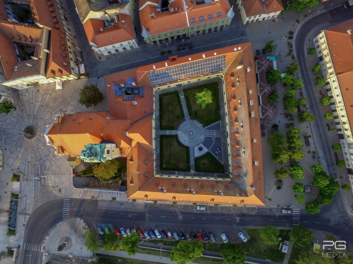 Hotel Klastrom Дьєр Екстер'єр фото