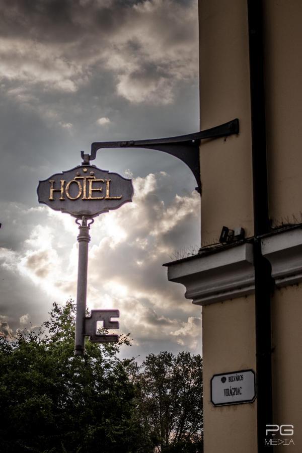 Hotel Klastrom Дьєр Екстер'єр фото